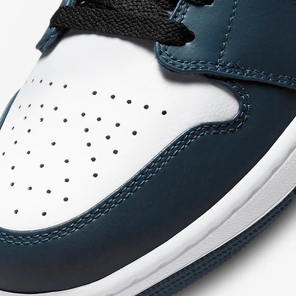 Air Jordan 1 Mid Men\'s Sneakers Armory Blue/White/Black - USA Size: 11 main image 4